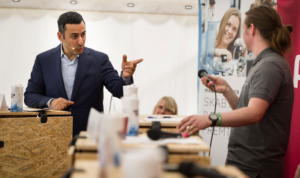 Erkan Özden moderator